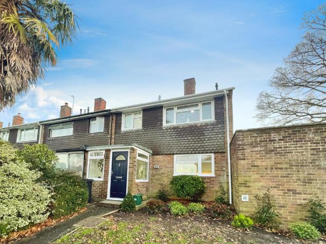 Woodlands, Overton RG25 3 bed end of terrace house to rent £1,745 pcm £403 pw