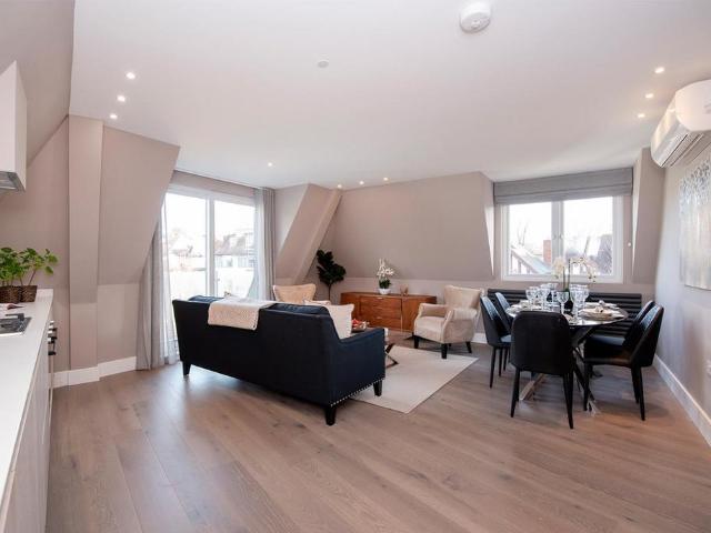 Woodlands, London NW11 3 bed flat to rent £3,202 pcm £739 pw