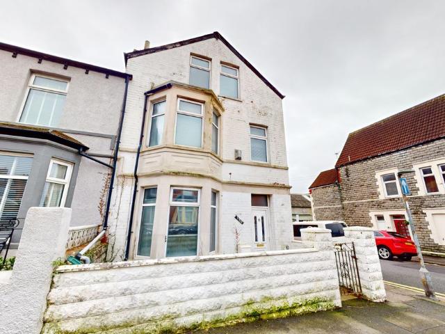 Woodlands Road, Barry CF62, 3 bed flat to rent, £925 pcm | PrimeLocation