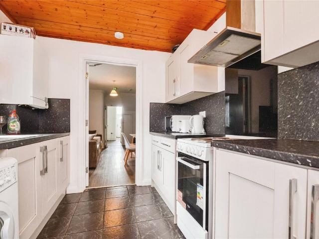 Woodlands Road, Middlesbrough, North Yorkshire TS1, 5 bed detached house to rent, £435 pcm | PrimeLocation