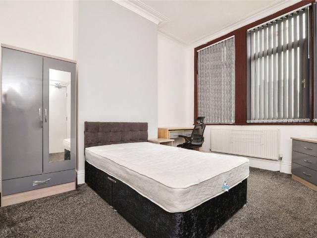 Woodlands Road, Middlesbrough, North Yorkshire TS1, 5 bed detached house to rent, £350 pcm | PrimeLocation