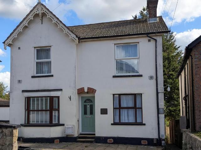 Woodlands Road, Redhill, RH1 2 bed apartment to rent £1,550 pcm £358 pw