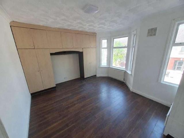 Woodlands Road, Southall, UB1