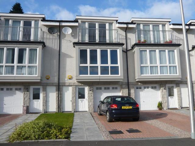 Woodlands Terrace, Cults, AB15 4 bed townhouse to rent £1,950 pcm £450 pw