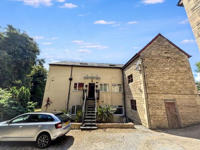 Woodleigh Hall Mews, Rawdon, Leeds, West Yorkshire LS19, 1 bed flat to rent, £820 pcm | PrimeLocation