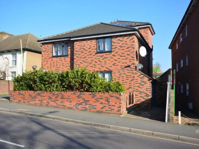 Woodman Court, Watling Street, Bexleyheath DA6, 2 bed flat to rent, £1,800 pcm | PrimeLocation