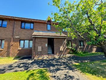 Woodmill, Kilwinning, North Ayrshire KA13, 2 bed flat to rent, £625 pcm | PrimeLocation