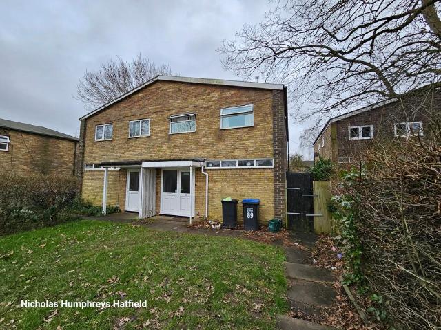 Woods Avenue, Hatfield AL10 4 bed terraced house to rent £2,050 pcm £473 pw