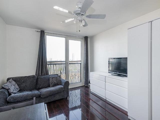 Woods House, Grosvenor Waterside, 7 Gatliff Road, London SW1W, 1 bed flat to rent, £2,752 pcm | PrimeLocation