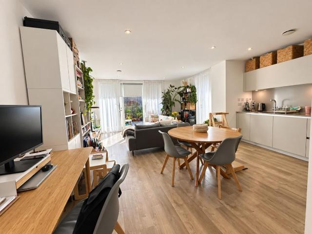 Woods Road, Peckham, London SE15, 2 bed flat to rent, £2,500 pcm | PrimeLocation