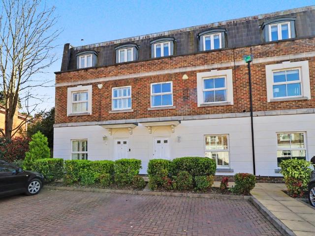 Woodsome Lodge, Weybridge KT13, 4 bed terraced house to rent, £3,250 pcm | PrimeLocation
