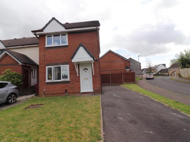 Woodsend Close, Blackburn 2 bed semi detached house to rent £825 pcm £190 pw