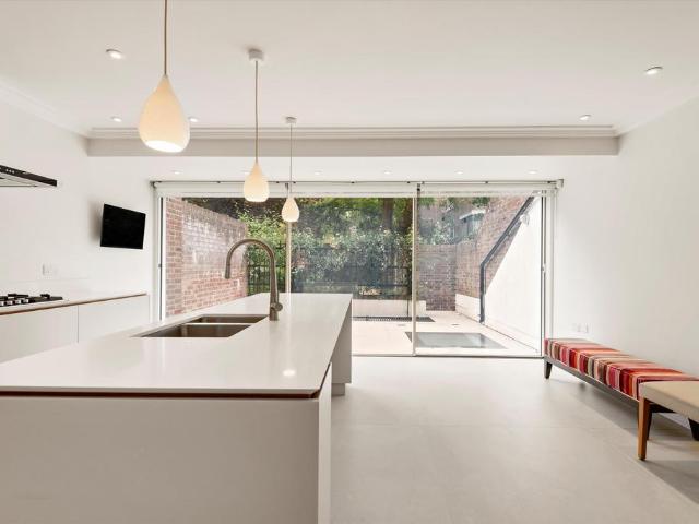 Woodsford Square, Holland Park. 5 bed detached house to rent £14,300 pcm £3,300 pw