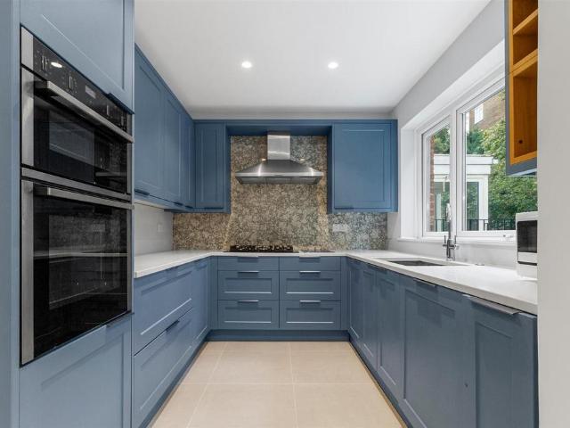 Woodsford Square Holland Park London. 5 bed house to rent £10,617 pcm £2,450 pw