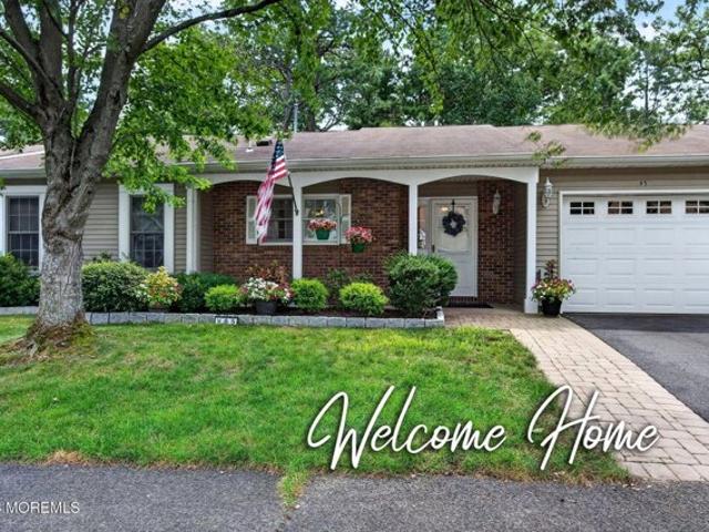 Woodshill Dr N, Lakewood, Condo For Sale