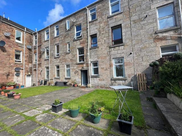 Woodside Walk, Hamilton, ML3 1 bed flat to rent £725 pcm £167 pw