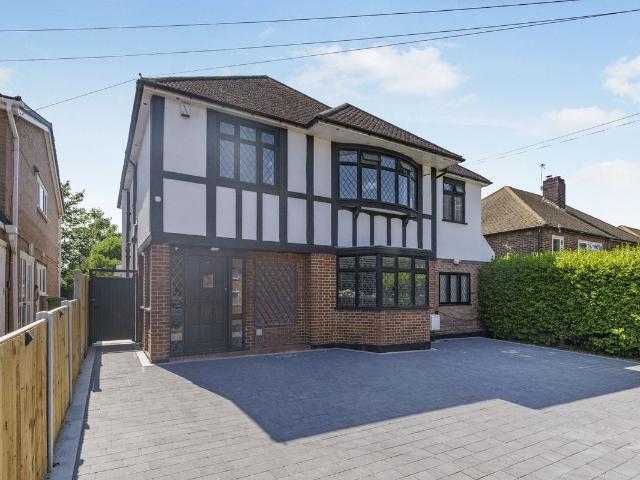 Woodside, Chelsfield, Orpington BR6, 4 bed detached house to rent, £4,500 pcm | PrimeLocation