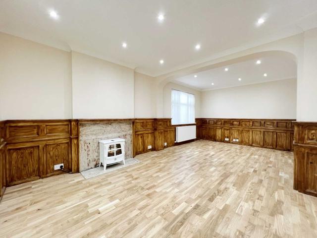 Woodside Close, Surbiton KT5, 5 bed semi detached house to rent, £3,250 pcm | PrimeLocation