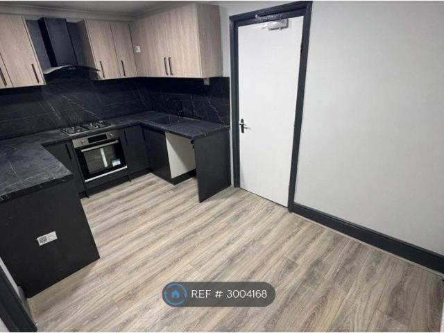 Woodside Green, London SE25, 3 bed detached house to rent, £2,300 pcm | PrimeLocation