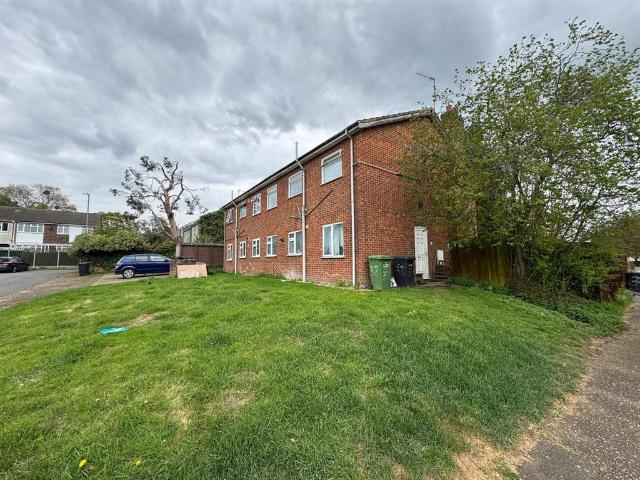 Woodside, King's Lynn PE30 2 bed flat to rent £750 pcm £173 pw