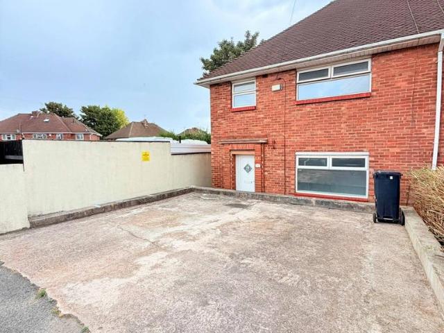Woodside Road, Dudley, DY2 0UA 3 bed semi detached house to rent £1,195 pcm £276 pw