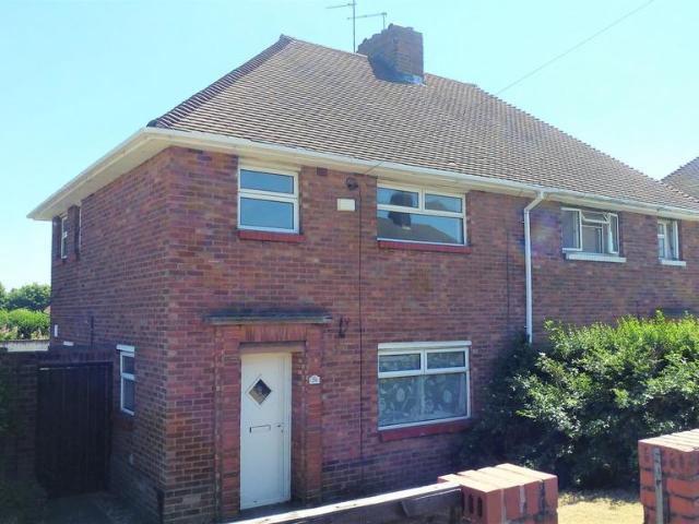 Woodside Road, Dudley, DY2 0UA 3 bed semi detached house to rent £1,195 pcm £276 pw