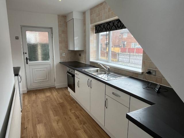 Woodside Road, Doncaster DN5, 3 bed property to rent, £875 pcm | PrimeLocation