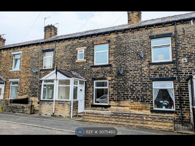 Woodside Road, Halifax HX3, 3 bed terraced house to rent, £875 pcm | PrimeLocation