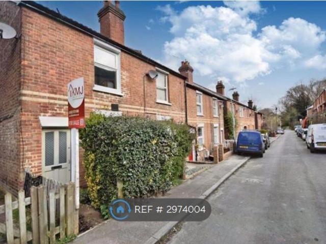 Woodside Road, Tunbridge Wells, Rusthall TN4, 2 bed end terrace house to rent, £1,600 pcm | PrimeLocation