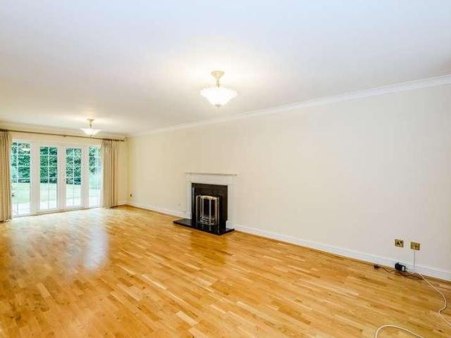 Woodstock, Old Avenue, West Byfleet, Surrey, KT14