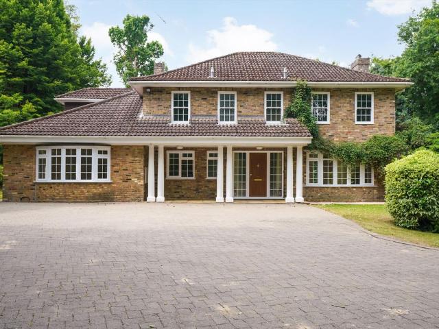 Woodstock, Old Avenue, West Byfleet, Surrey KT14, 5 bed detached house to rent, £5,950 pcm | PrimeLocation