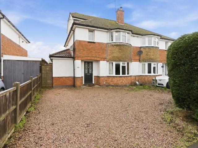 Woodstock Road, Worcester WR2 5 bed semi detached house to rent £572 pcm £132 pw