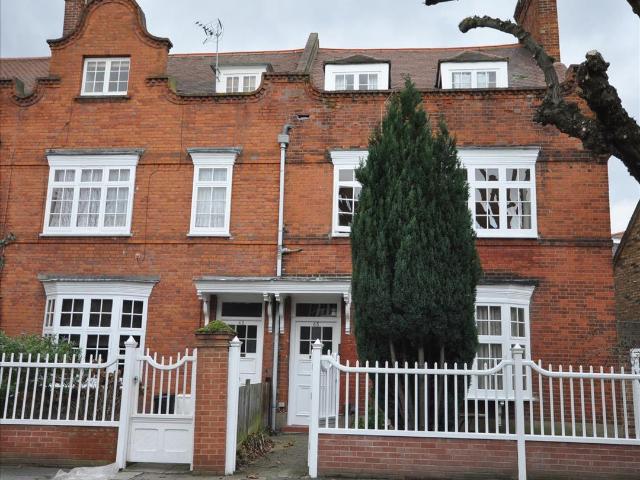 Woodstock Road, Chiswick, London W4, 1 bed flat to rent, £1,746 pcm | PrimeLocation