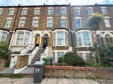 Woodstock Road, London, N4 2 bed maisonette to rent £2,550 pcm £588 pw