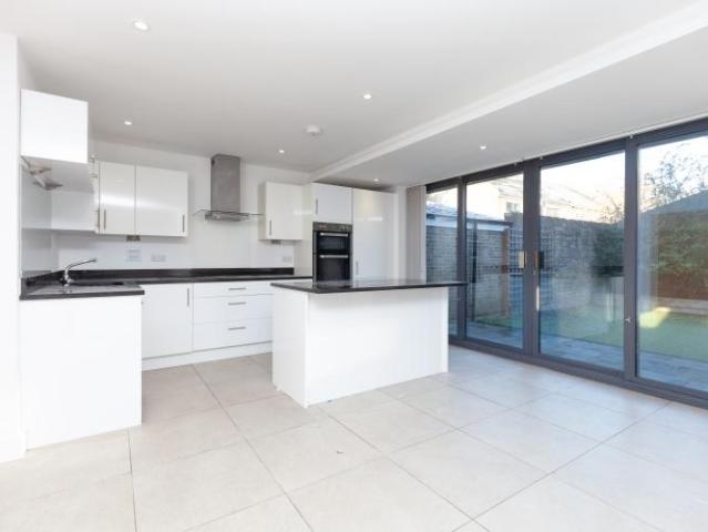 Woodstock Road, Oxford 3 bed semi detached house to rent £3,000 pcm £692 pw