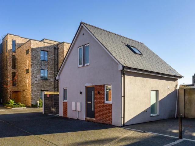 Woodstock Road Oxford OX2 1 bed house to rent £1,700 pcm £392 pw