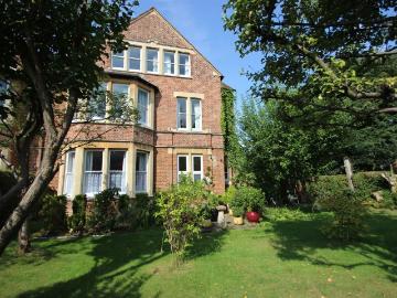 Woodstock Road, Oxford OX2, 2 bed flat to rent, £1,950 pcm | PrimeLocation