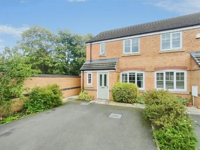 Woodpecker Close, Sandbach 3 bed semi detached house to rent £1,200 pcm £277 pw