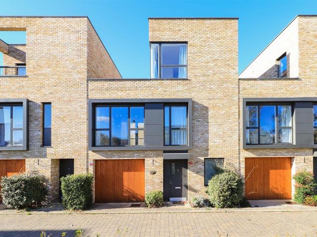 Woodpecker Way, Trumpington, Cambridge CB2, 4 bed town house to rent, £3,200 pcm | PrimeLocation