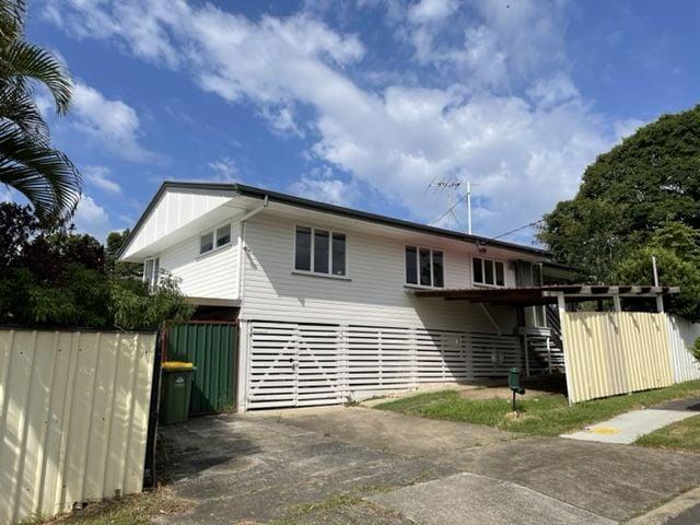 Woodridge, 115 Station Road