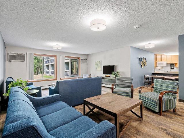 Woodridge 1 Bedroom Apartment for Rent at 3255 Coachman Rd, Eagan, MN 55121