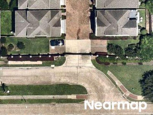 Woodwind Ln N