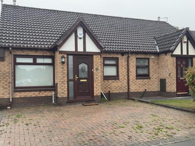 Woodvale Road, Liverpool, L12 2 bed bungalow to rent £1,100 pcm £254 pw