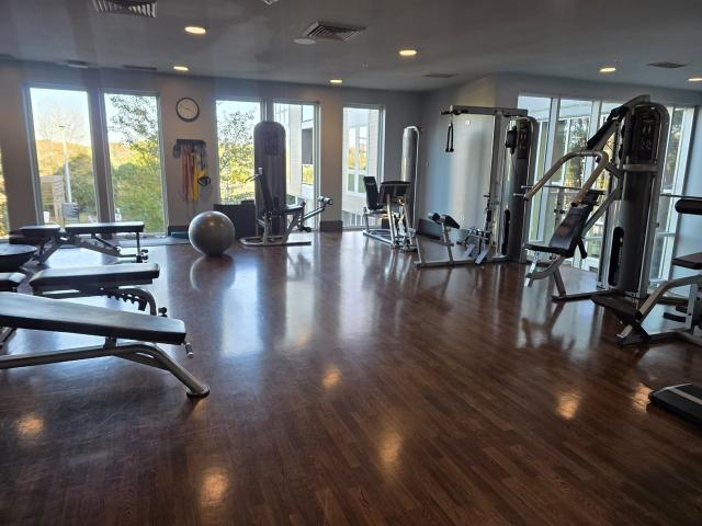 Woodview Apartments 847 236 1000 1 Bedroom Apartment for Rent at 15 Parkway North Boulevard Ofc, Deerfield, IL 60015