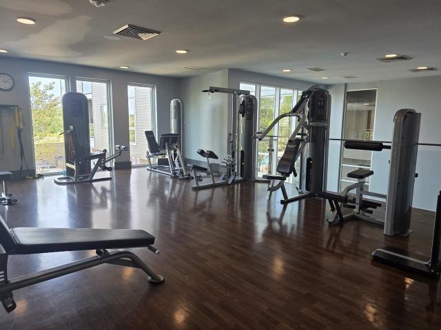 Woodview Apartments 847 236 1000 1 Bedroom Apartment for Rent at 15 Parkway North Boulevard Ofc, Deerfield, IL 60015