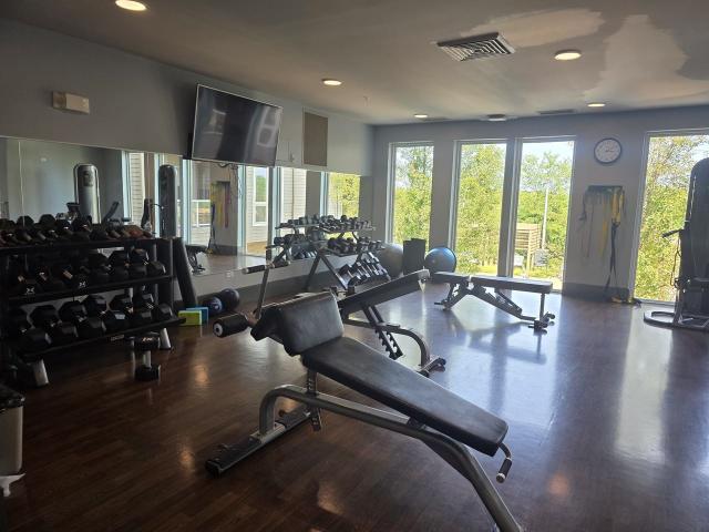 Woodview Apartments 847 236 1000 2 Bedroom Apartment for Rent at 15 Parkway North Boulevard Ofc, Deerfield, IL 60015