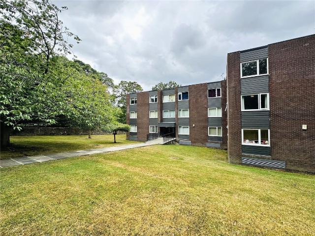 Woodville Court, Park Crescent, Roundhay, Leeds LS8, 2 bed flat to rent, £1,195 pcm | PrimeLocation