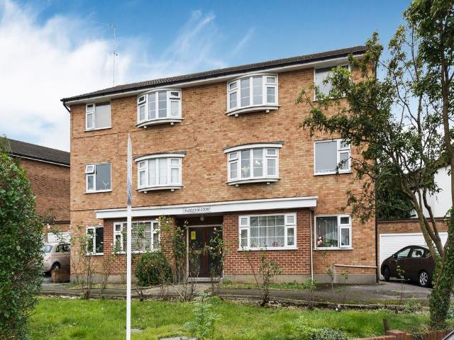 Woodville Road, Barnet EN5, 2 bed flat to rent, £1,795 pcm | PrimeLocation
