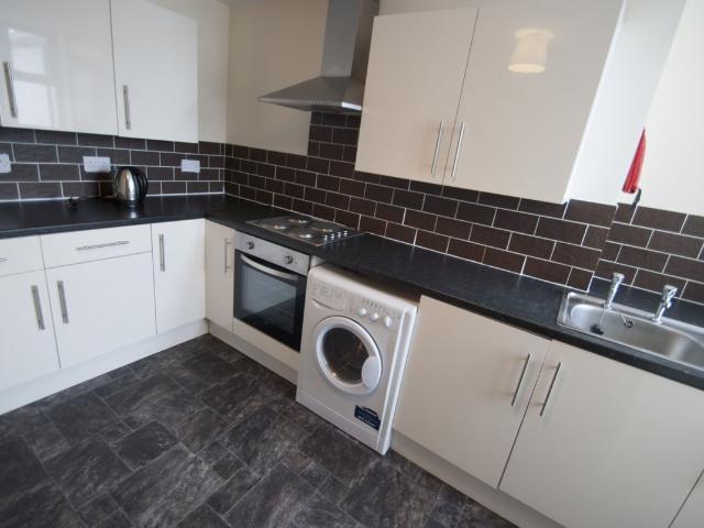 Woodville Road, Cathays CF24, 5 bed flat to rent, £2,750 pcm | PrimeLocation