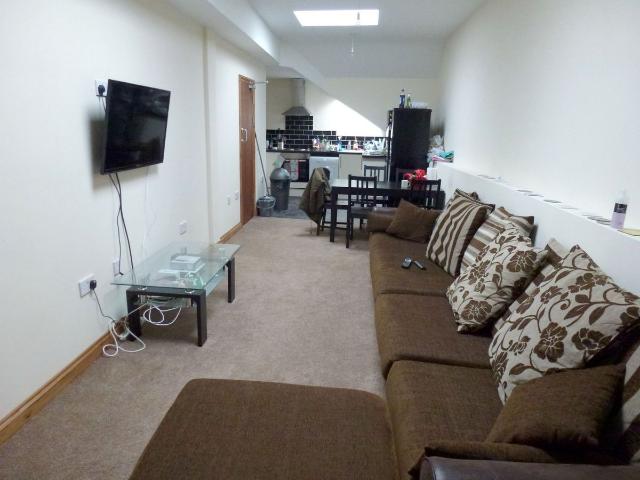 Woodville Road, Cathays CF24, 5 bed flat to rent, £2,750 pcm | PrimeLocation